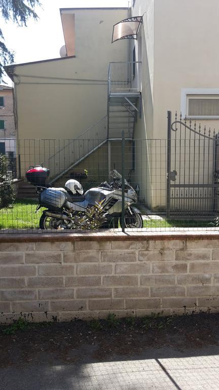 Casa Vacanza la Rondine Valmontone Exterior foto